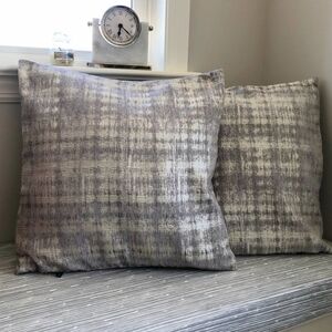 2 PILLOW COVERS RODEO HOME GRAY SILVER METALLIC CREAM DECORATIVE 20X20